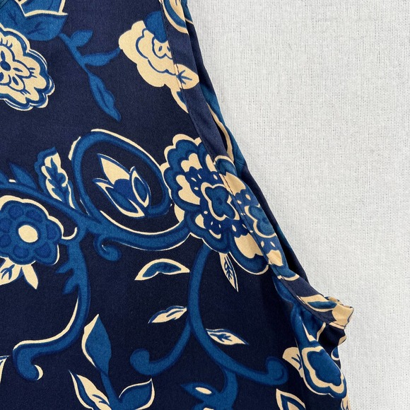VINTAGE VICTORIAS SECRET Gold Label Shirt Womens XS Blue Silk Cami Tank Floral - Picture 5 of 8